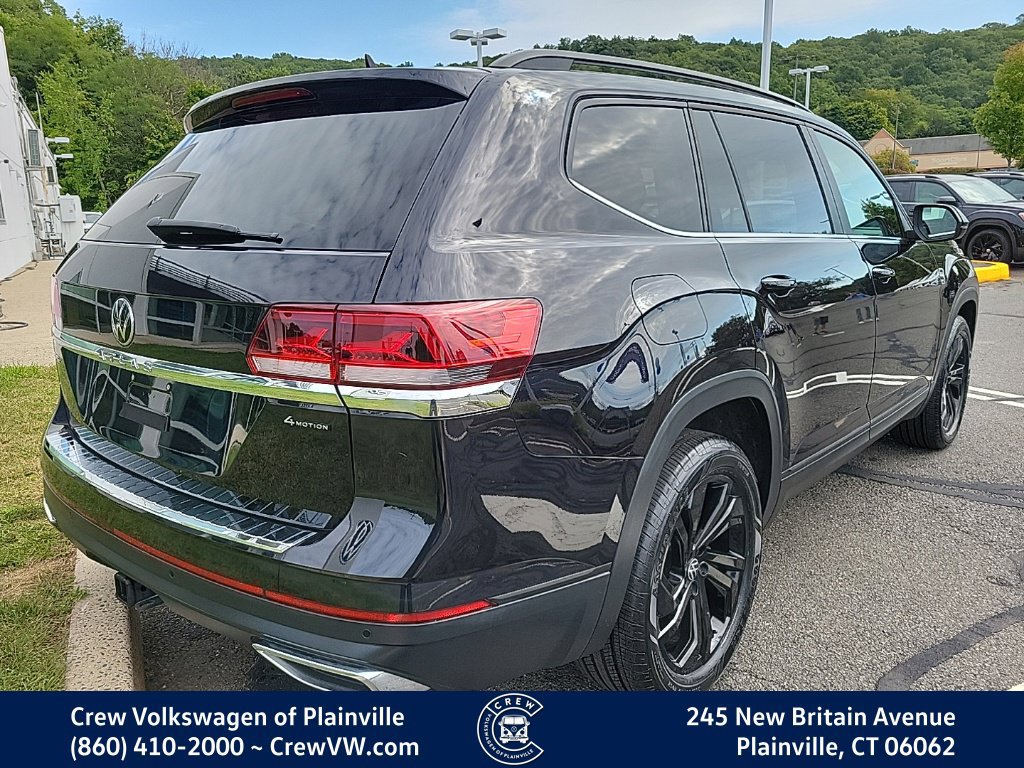 Certified 2023 Volkswagen Atlas SE w/ Panoramic Sunroof Package AWD/4WD image 3