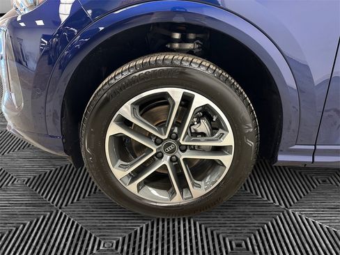 Used 2025 Audi Q5 Premium image 14