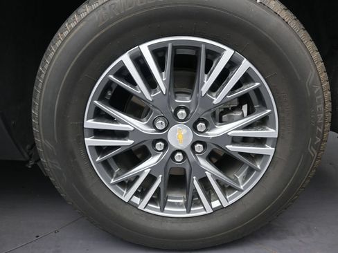 Used 2024 Chevrolet Traverse LS FWD image 9