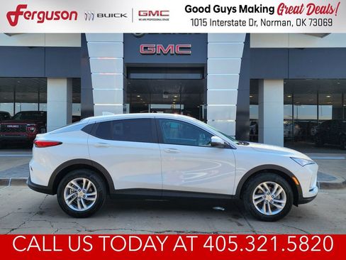 New 2026 Buick Envista Preferred w/ Convenience I Package FWD image 2