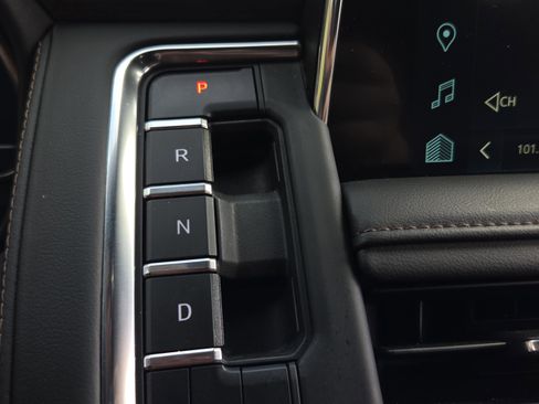 Used 2023 Chevrolet Tahoe High Country RWD image 21