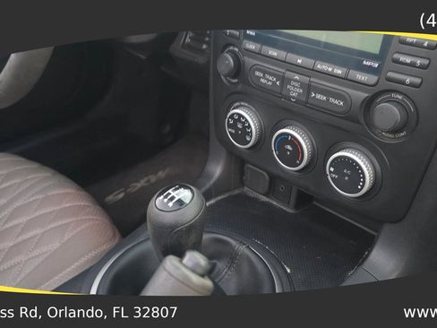 Used 2010 MAZDA MX-5 Miata Sport w/ Appearance Pkg image 15