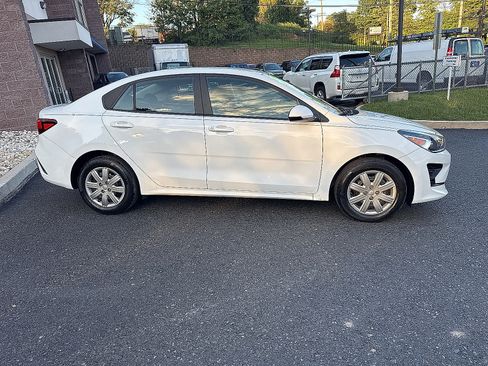 Used 2022 Kia Rio LX FWD image 3
