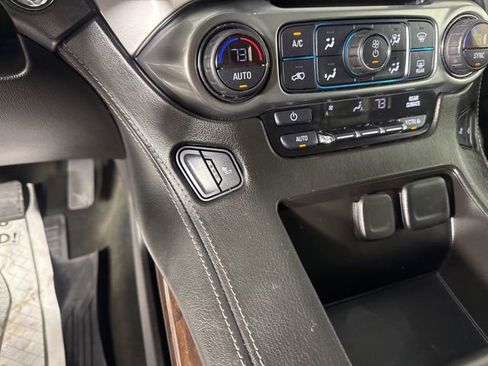 Used 2018 Chevrolet Suburban LT image 37