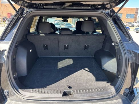 Used 2025 Chevrolet Equinox LT FWD image 31