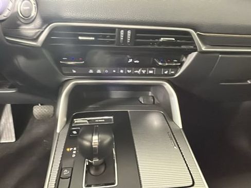 Used 2024 MAZDA CX-90 Plug-In Hybrid w/ Preferred AWD/4WD image 23
