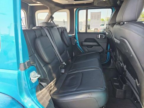 Used 2024 Jeep Wrangler Unlimited Rubicon 4xe AWD/4WD image 12