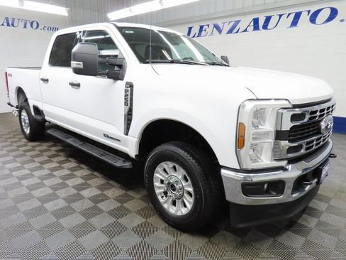 Used 2024 Ford F250 XLT AWD/4WD image 3