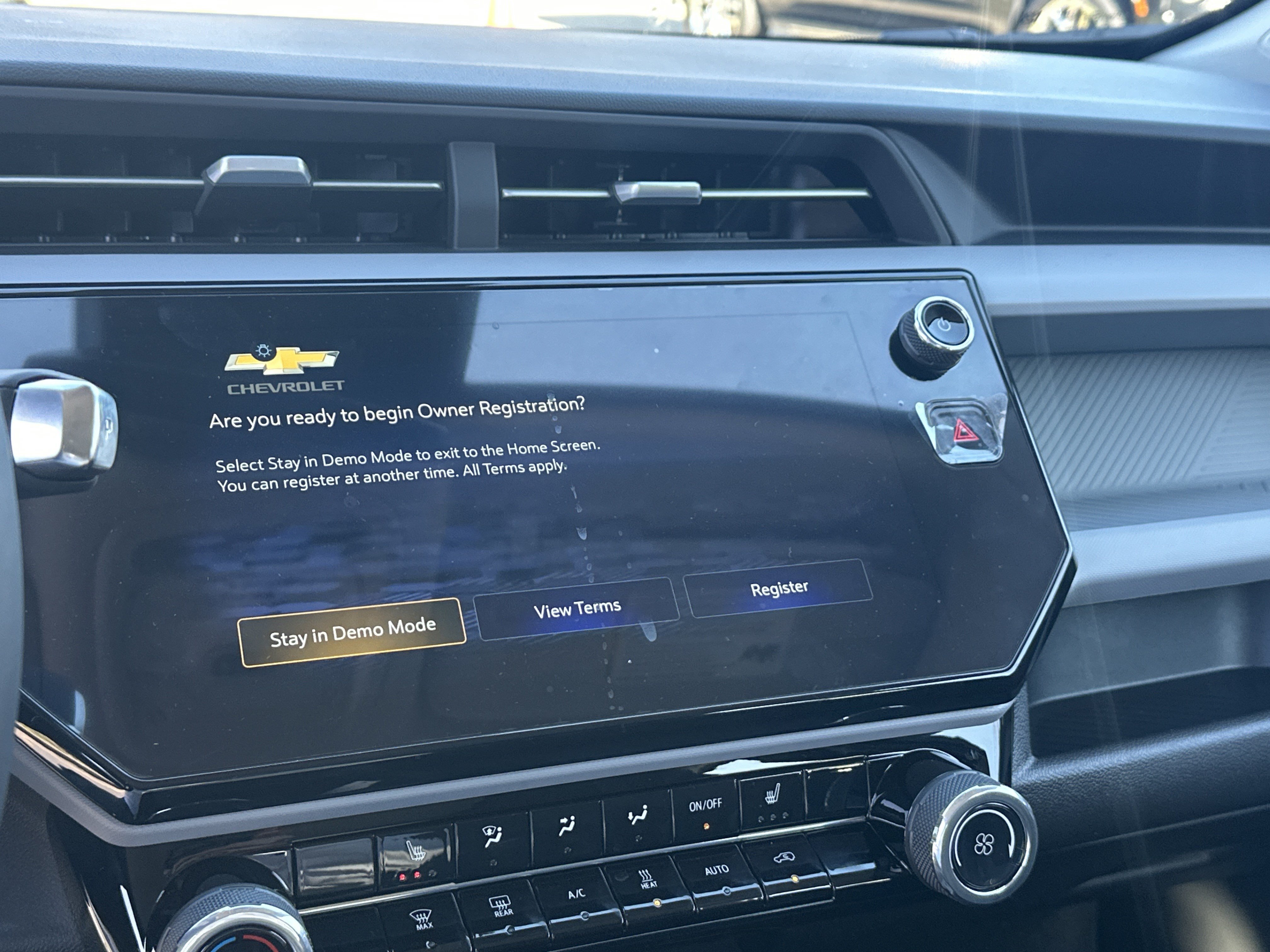 New 2027 Chevrolet Bolt LT w/ Comfort Package FWD image 27