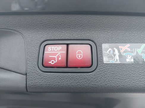 New 2025 Mercedes-Benz GLS 450 4MATIC image 15