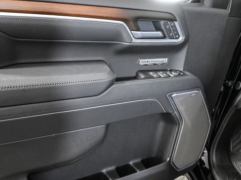 New 2025 GMC Sierra 1500 Denali image 6