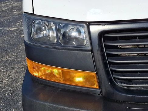 Used 2020 GMC Savana 2500 w/ Communications Package RWD image 9