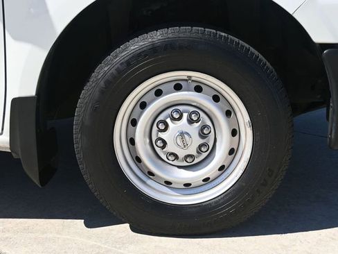 Used 2020 Nissan NV 2500 S image 32