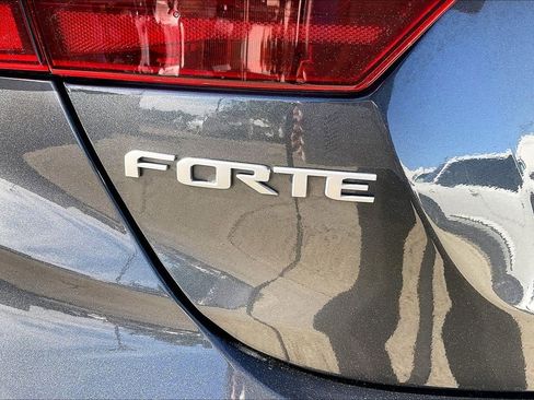 Used 2024 Kia Forte LXS image 8