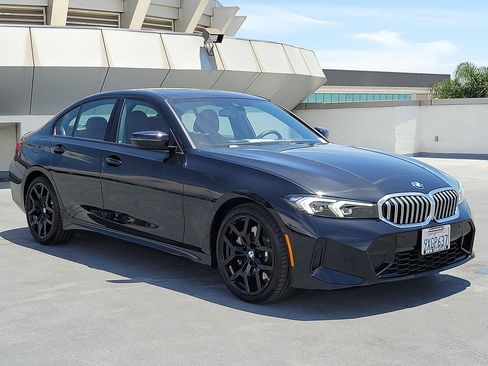 Used 2026 BMW 330i Sedan w/ M Sport Package RWD image 4