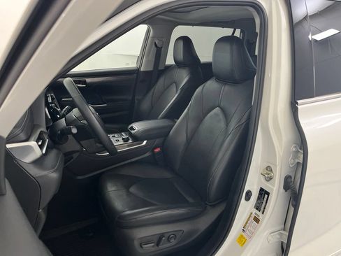 Used 2020 Toyota Highlander Limited AWD/4WD image 19