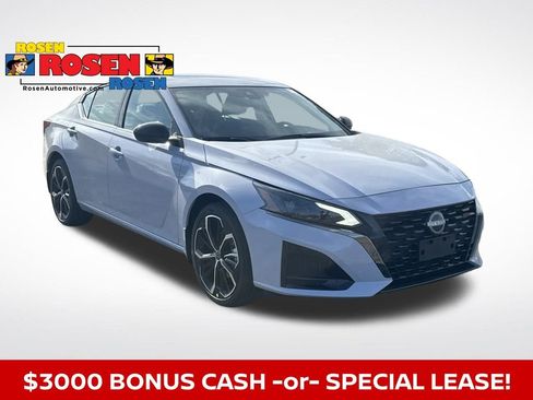 New 2025 Nissan Altima 2.5 SR w/ SR Premium Package image 7