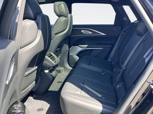 New 2026 Cadillac Lyriq V AWD/4WD image 28