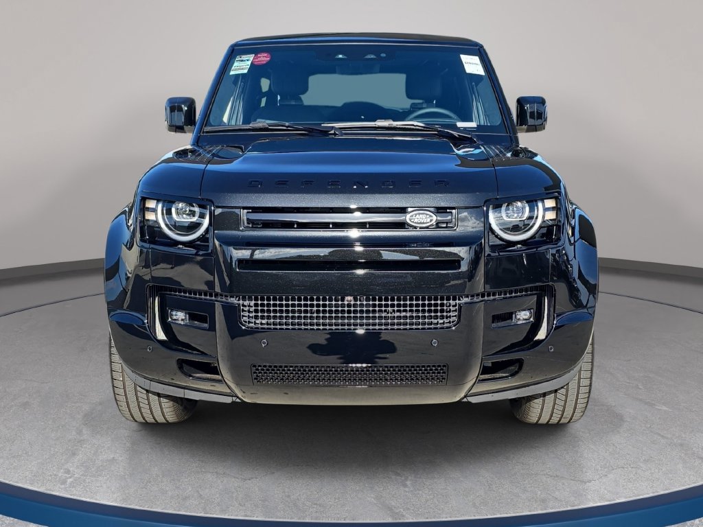 New 2026 Land Rover Defender 90 V8 AWD/4WD image 2