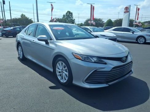 Used 2022 Toyota Camry LE AWD/4WD image 1