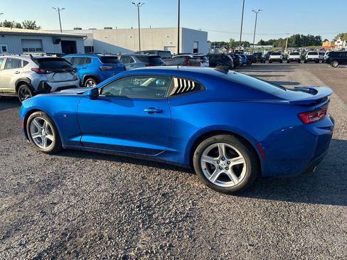 Used 2017 Chevrolet Camaro LT RWD image 2