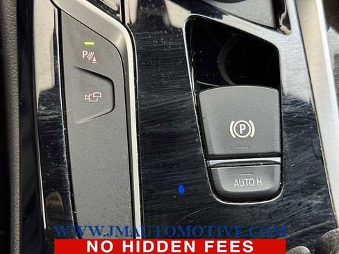 Used 2017 BMW 540i xDrive image 35