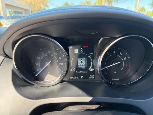 Used 2019 Jaguar E-PACE S image 23