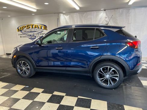 Used 2022 Buick Encore GX Select AWD/4WD image 8