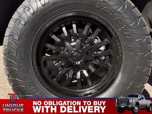 Used 2024 Chevrolet Silverado 2500 High Country w/ Technology Package image 12