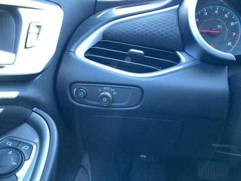 Used 2022 Chevrolet Malibu LT image 18