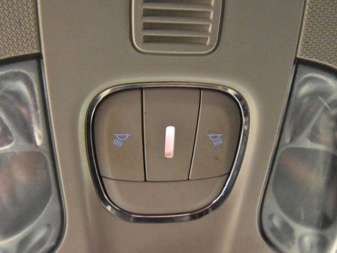 Used 2018 Jeep Compass Latitude image 24