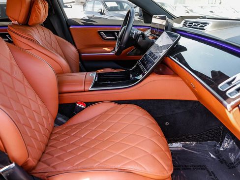 Certified 2022 Mercedes-Benz S 580 4MATIC Sedan w/ Rear Seat Package image 17