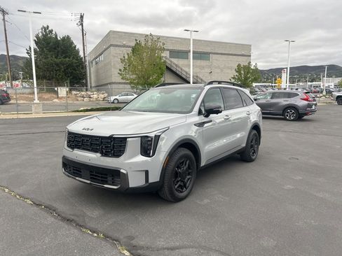 Used 2025 Kia Sorento SX Prestige w/ Olive Brown Leather Package image 9