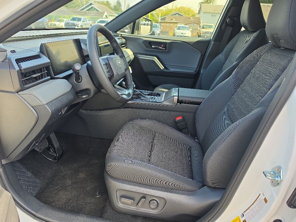 New 2026 Toyota RAV4 SE w/ Convenience Package FWD image 17