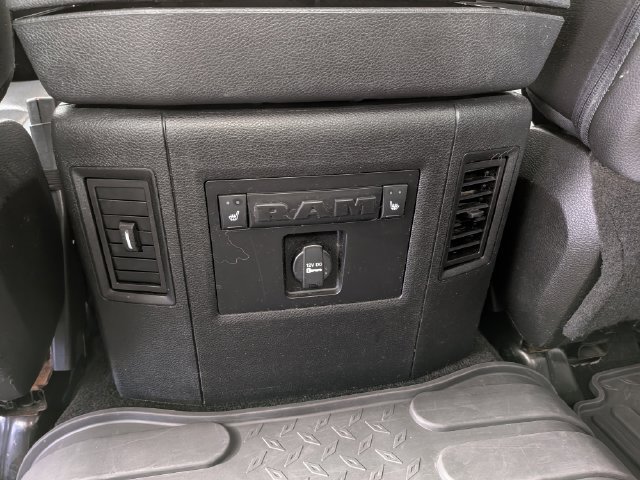 Used 2014 RAM 1500 Laramie w/ Trailer Tow Group AWD/4WD image 33