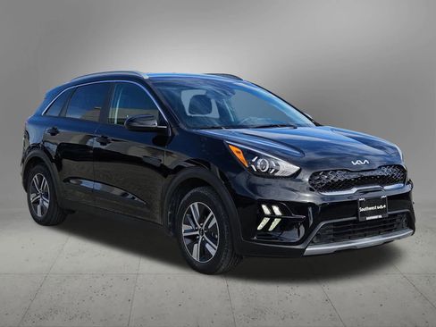 Certified 2022 Kia Niro LXS image 8