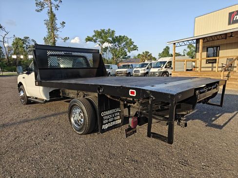Used 2005 Ford F350 XL image 9