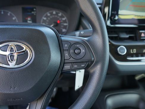 Used 2025 Toyota Corolla LE FWD image 26