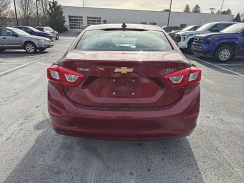 Used 2017 Chevrolet Cruze LT w/ Convenience Package image 6