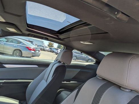 Used 2017 Honda Civic EX-T image 12