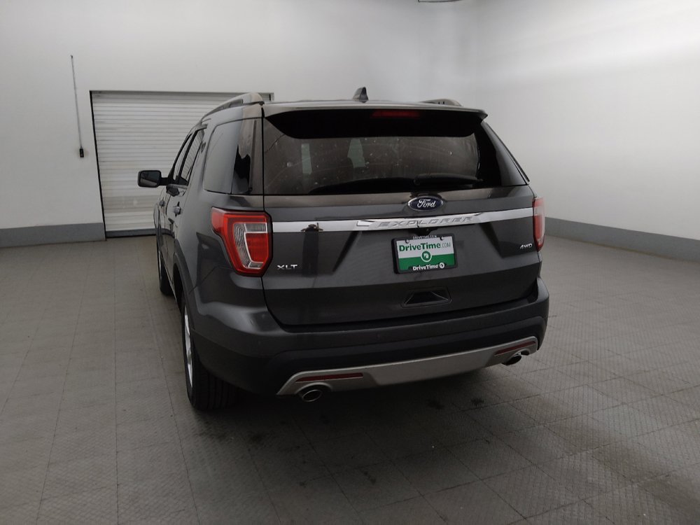 Used 2017 Ford Explorer XLT AWD/4WD image 6