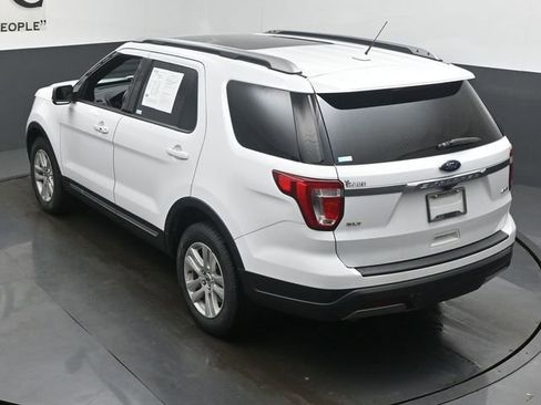 Used 2019 Ford Explorer XLT w/ Equipment Group 202A AWD/4WD image 42
