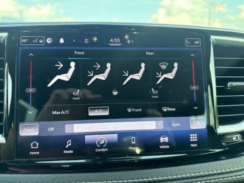 Used 2021 Chrysler Pacifica Touring-L w/ S Appearance Package AWD/4WD image 15