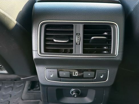 Used 2018 Audi Q5 2.0T Premium Plus w/ Premium Plus Package AWD/4WD image 19