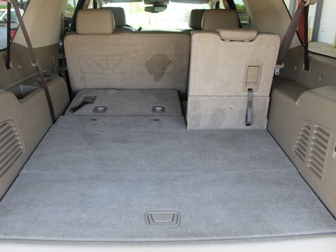 Used 2019 Chevrolet Suburban LT AWD/4WD image 25