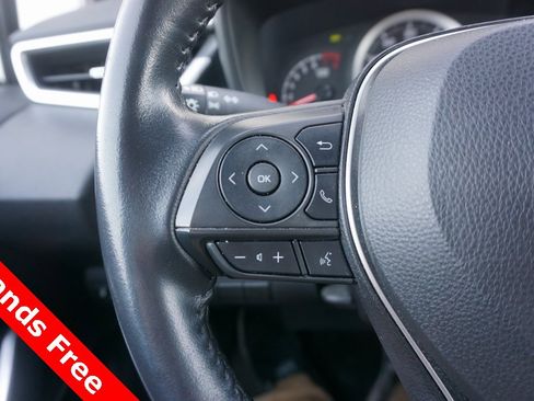 Used 2022 Toyota Corolla SE w/ SE Premium Package image 4