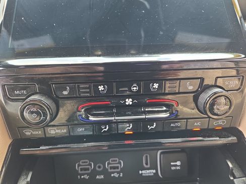 Certified 2023 Jeep Grand Cherokee 4WD 4xe w/ Luxury Tech Group II image 16