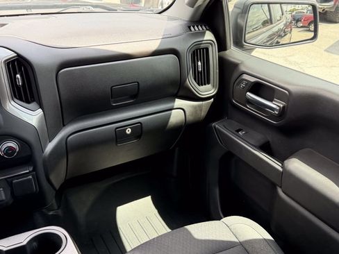 Used 2022 Chevrolet Silverado 1500 Custom AWD/4WD image 16