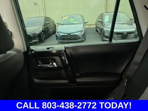 Used 2017 Toyota 4Runner SR5 AWD/4WD image 13