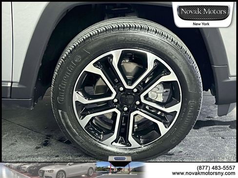 Used 2022 Jeep Compass Limited image 9